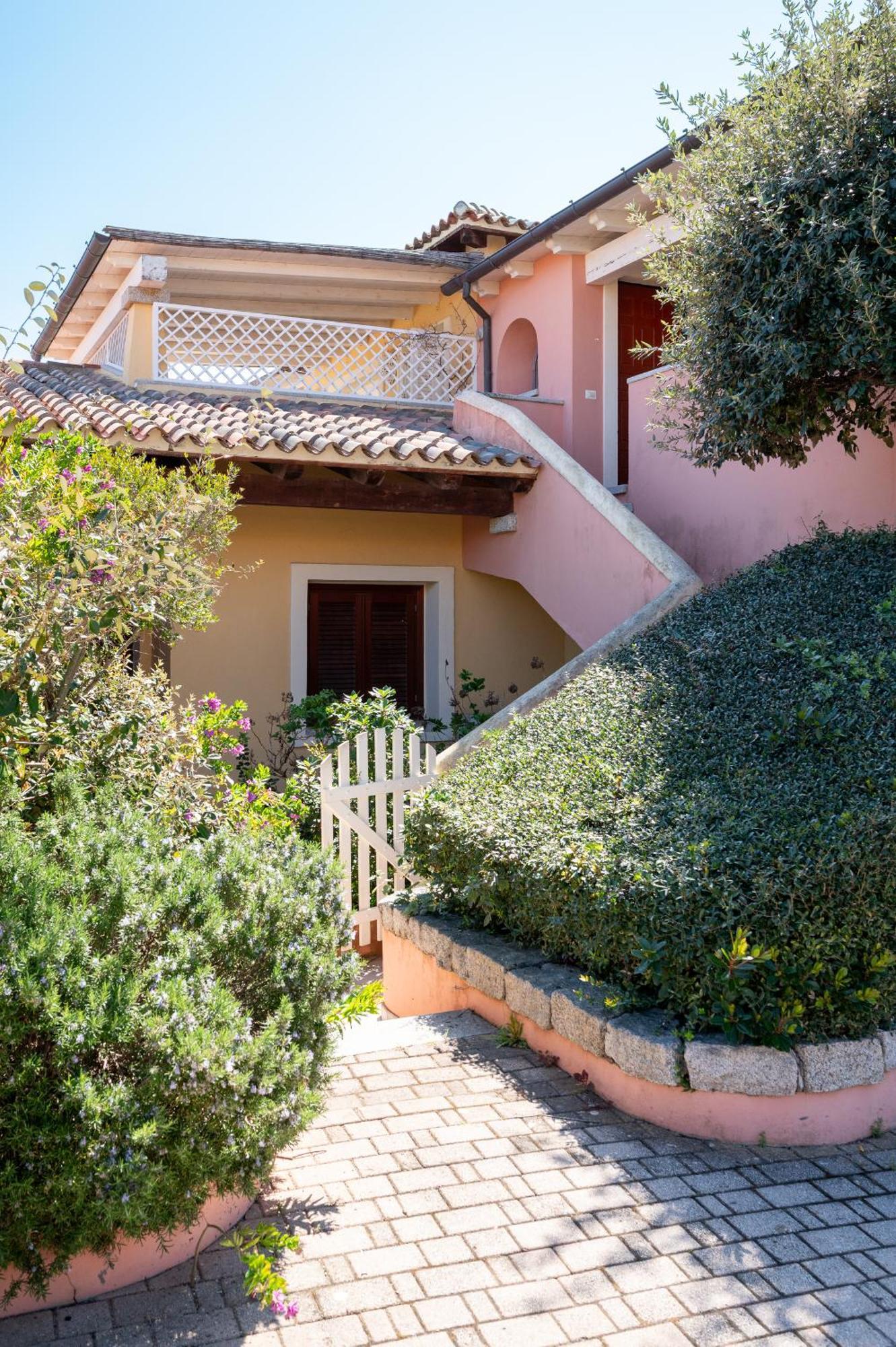 S'Abba Seafront Apartments - Your House In Sardinia Golfo Aranci Luaran gambar